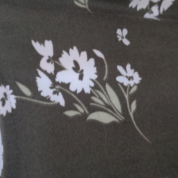 Floral tank dress 4 items for $20❤️ - Picture 4 of 4